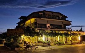 Aktaion Hotel